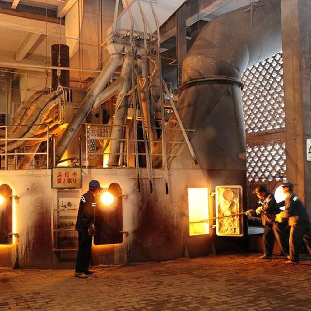 Furnace tapping at a ferroalloy plant